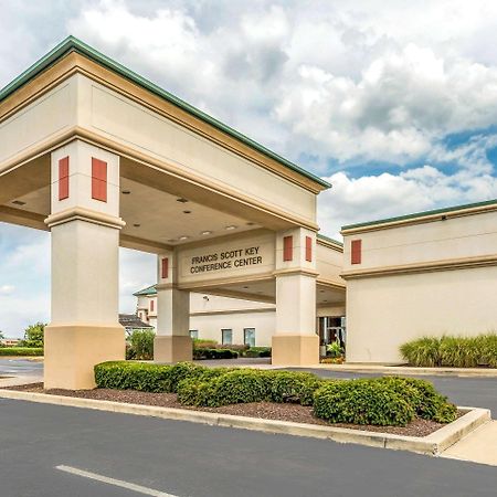 弗雷德里克活动中心克拉丽奥酒店 外观 照片